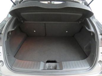 NISSAN JUKE 1.6 N-Connecta SUV 5dr Petrol Hybrid Auto Euro 6 (143 ps)