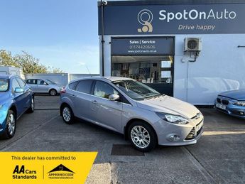 Ford Focus 1.6 Titanium Hatchback 5dr Petrol Manual Euro 5 (125 ps)