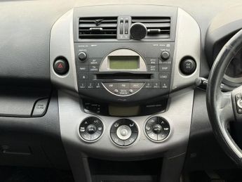 TOYOTA RAV4 2.2 D-4D XT-R SUV 5dr Diesel Manual 4WD (173 g/km, 134 bhp)