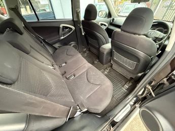TOYOTA RAV4 2.2 D-4D XT-R SUV 5dr Diesel Manual 4WD (173 g/km, 134 bhp)