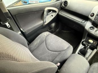 TOYOTA RAV4 2.2 D-4D XT-R SUV 5dr Diesel Manual 4WD (173 g/km, 134 bhp)