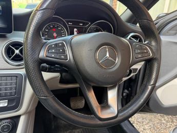MERCEDES-BENZ GLA 2.1 GLA200d Sport (Premium Plus) SUV 5dr Diesel 7G-DCT Euro 6 (s