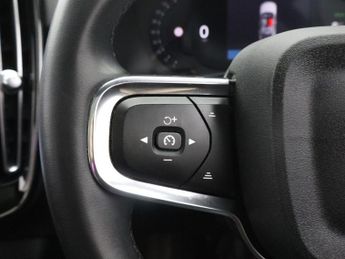 VOLVO C40 Twin Recharge 78kWh Pro SUV 5dr Electric Auto AWD (408 ps)