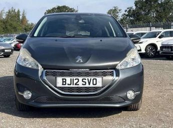 PEUGEOT 208 1.2 VTi Allure Hatchback 5dr Petrol Manual Euro 5 (82 ps)