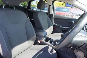 FORD FOCUS 1.6 Titanium Hatchback 5dr Petrol Manual Euro 5 (125 ps)