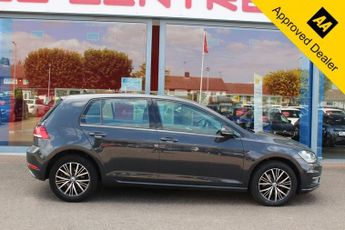 VOLKSWAGEN GOLF 1.6 TDI SE Nav Hatchback 5dr Diesel Manual Euro 6 (s/s) (115 ps)