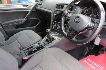 VOLKSWAGEN GOLF 1.6 TDI SE Nav Hatchback 5dr Diesel Manual Euro 6 (s/s) (115 ps)