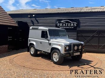 Land Rover Defender 90 2.2 TDCi Hard Top SUV 3dr Diesel Manual 4WD SWB Euro 5 (122 ps)