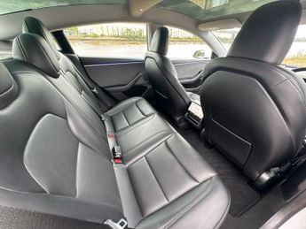 TESLA Model 3 Saloon 4dr Electric Auto RWD (208 ps)