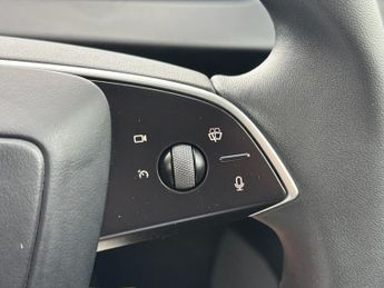TESLA Model 3 Saloon 4dr Electric Auto RWD (208 ps)