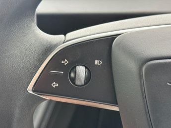TESLA Model 3 Saloon 4dr Electric Auto RWD (208 ps)