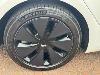 TESLA Model 3 Saloon 4dr Electric Auto RWD (208 ps)