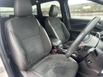 FORD KUGA 2.0 TDCi EcoBlue ST-Line Edition SUV 5dr Diesel Powershift AWD E