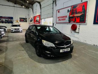 VAUXHALL ASTRA 1.6 16v Exclusiv Hatchback 5dr Petrol Auto Euro 5 (115 ps)