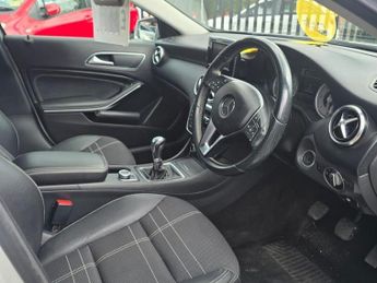 MERCEDES-BENZ A CLASS 1.5 A180 CDI Sport Hatchback 5dr Diesel Manual Euro 5 (s/s) (109