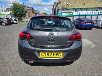 VAUXHALL ASTRA 2.0 CDTi SRi Hatchback 5dr Diesel Auto Euro 5 (165 ps)
