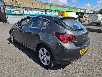 VAUXHALL ASTRA 2.0 CDTi SRi Hatchback 5dr Diesel Auto Euro 5 (165 ps)