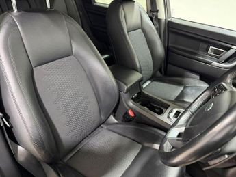 LAND ROVER DISCOVERY SPORT 2.0 TD4 SE Tech SUV 5dr Diesel Auto 4WD Euro 6 (s/s) (180 ps)