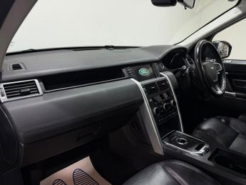 LAND ROVER DISCOVERY SPORT 2.0 TD4 SE Tech SUV 5dr Diesel Auto 4WD Euro 6 (s/s) (180 ps)
