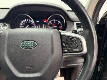 LAND ROVER DISCOVERY SPORT 2.0 TD4 SE Tech SUV 5dr Diesel Auto 4WD Euro 6 (s/s) (180 ps)