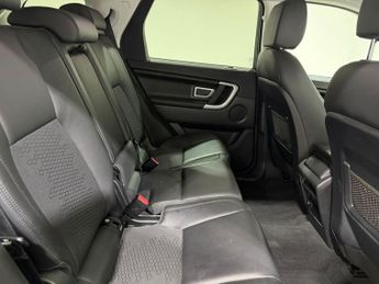 LAND ROVER DISCOVERY SPORT 2.0 TD4 SE Tech SUV 5dr Diesel Auto 4WD Euro 6 (s/s) (180 ps)