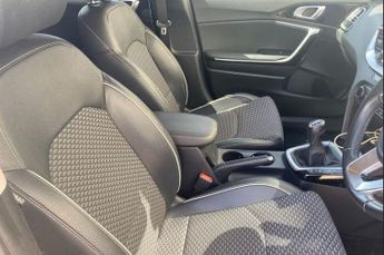 KIA CEED 1.5 T-GDi 3 Hatchback 5dr Petrol Manual Euro 6 (s/s) (158 bhp)