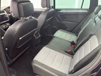 VOLKSWAGEN TIGUAN 2.0 TDI R-Line SUV 5dr Diesel DSG 4Motion Euro 6 (s/s) (150 ps)