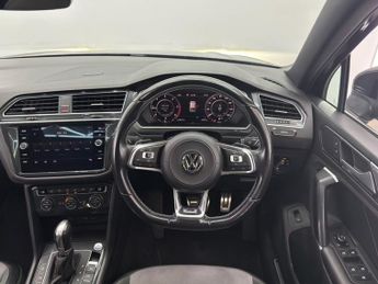 VOLKSWAGEN TIGUAN 2.0 TDI R-Line SUV 5dr Diesel DSG 4Motion Euro 6 (s/s) (150 ps)
