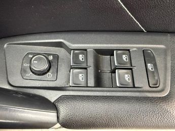 VOLKSWAGEN TIGUAN 2.0 TDI R-Line SUV 5dr Diesel DSG 4Motion Euro 6 (s/s) (150 ps)