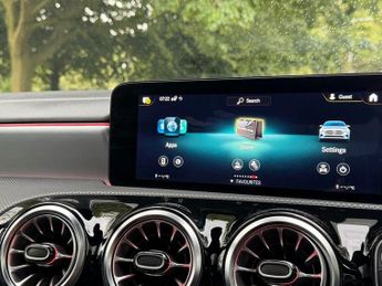 MERCEDES-BENZ CLA 1.3 CLA250e 15.6kWh AMG Line (Premium Plus) Coupe 4dr Auto Petro