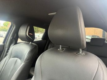 NISSAN JUKE 1.6 Tekna SUV 5dr Petrol Manual Euro 6 (112 ps)