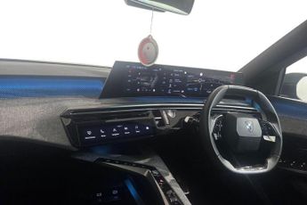 PEUGEOT E-5008 73kWh GT SUV 5dr Electric Auto (210 ps) Reverse Camera, Front / 