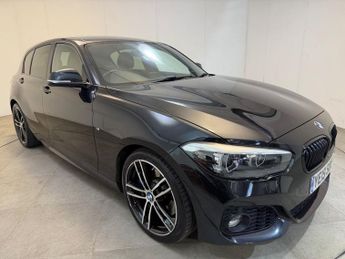 BMW 1 SERIES 1.5 118i GPF M Sport Shadow Edition Hatchback 5dr Petrol Auto Eu