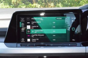 VOLKSWAGEN GOLF 1.5 eTSI MHEV Life Estate 5dr Petrol Hybrid DSG Euro 6 (s/s) (15