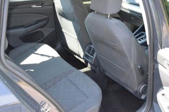 VOLKSWAGEN GOLF 1.5 eTSI MHEV Life Estate 5dr Petrol Hybrid DSG Euro 6 (s/s) (15