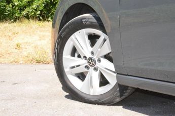 VOLKSWAGEN GOLF 1.5 eTSI MHEV Life Estate 5dr Petrol Hybrid DSG Euro 6 (s/s) (15