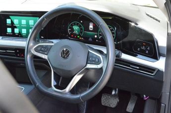 VOLKSWAGEN GOLF 1.5 eTSI MHEV Life Estate 5dr Petrol Hybrid DSG Euro 6 (s/s) (15