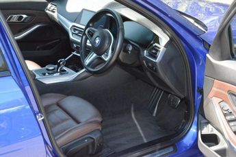 BMW 3 SERIES 2.0 330e 12kWh M Sport Touring 5dr Petrol Plug-in Hybrid Auto xD