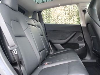 TESLA MODEL Y SUV 5dr Electric Auto RWD (346 ps)