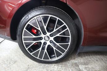 PORSCHE TAYCAN Performance Plus 93.4kWh 4S Auto 4WD 4dr (11kW Charger)