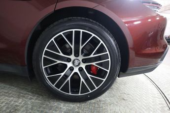 PORSCHE TAYCAN Performance Plus 93.4kWh 4S Auto 4WD 4dr (11kW Charger)