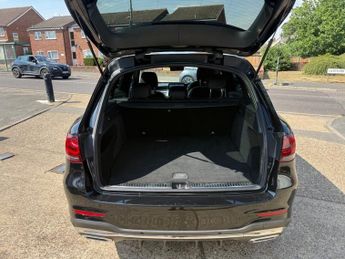 MERCEDES-BENZ GLC 2.0 GLC220d AMG Line (Premium) SUV 5dr Diesel G-Tronic+ 4MATIC E