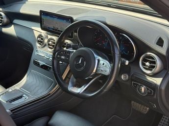 MERCEDES-BENZ GLC 2.0 GLC220d AMG Line (Premium) SUV 5dr Diesel G-Tronic+ 4MATIC E