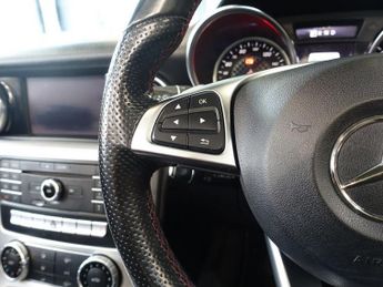 MERCEDES-BENZ SLC 1.6 SLC180 AMG Line Convertible 2dr Petrol G-Tronic Euro 6 (s/s)