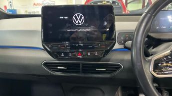VOLKSWAGEN ID.3 Pro 58kWh Family Hatchback 5dr Electric Auto (145 ps)