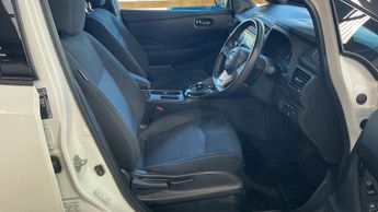 NISSAN LEAF White 39kWh N-Connecta EV, 12,988 miles, Automatic, 360° camera,
