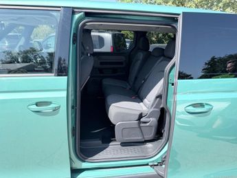 VOLKSWAGEN ID. BUZZ Green Pro 77kWh Life MPV, 48,000 miles, EV, Automatic, Sat nav, 