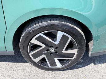 VOLKSWAGEN ID. BUZZ Green Pro 77kWh Life MPV, 48,000 miles, EV, Automatic, Sat nav, 