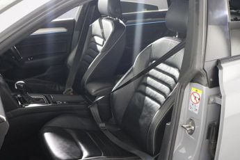VOLKSWAGEN ARTEON 2.0 TSI R-Line Edition Fastback 5dr Petrol DSG Euro 6 (s/s) (190