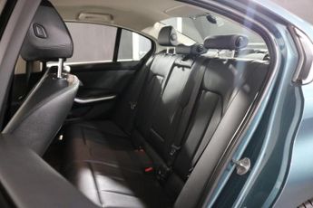 BMW 3 SERIES 2.0 320d SE Saloon 4dr Diesel Auto Euro 6 (s/s) (190 ps)